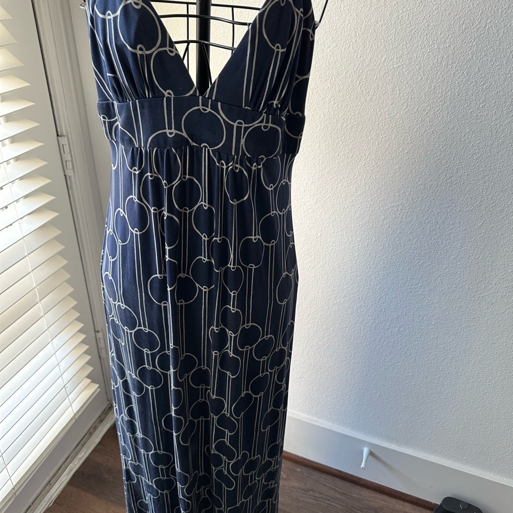 Trina Turk Elegant Navy Sleeveless Dress with Geometric Pattern